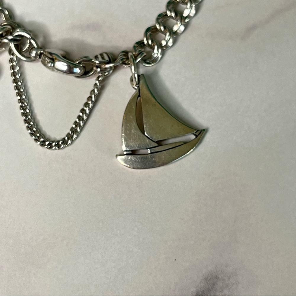 James Avery Charm Bracelet With 2 Charms Sailboat Sixteen 6.5” - Picture 2 of 7